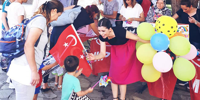 BAKIR, “BİR ÇOCUK GÜLERSE, DÜNYA GÜLER!”