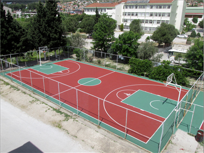 Okul sahalarına renk geldi