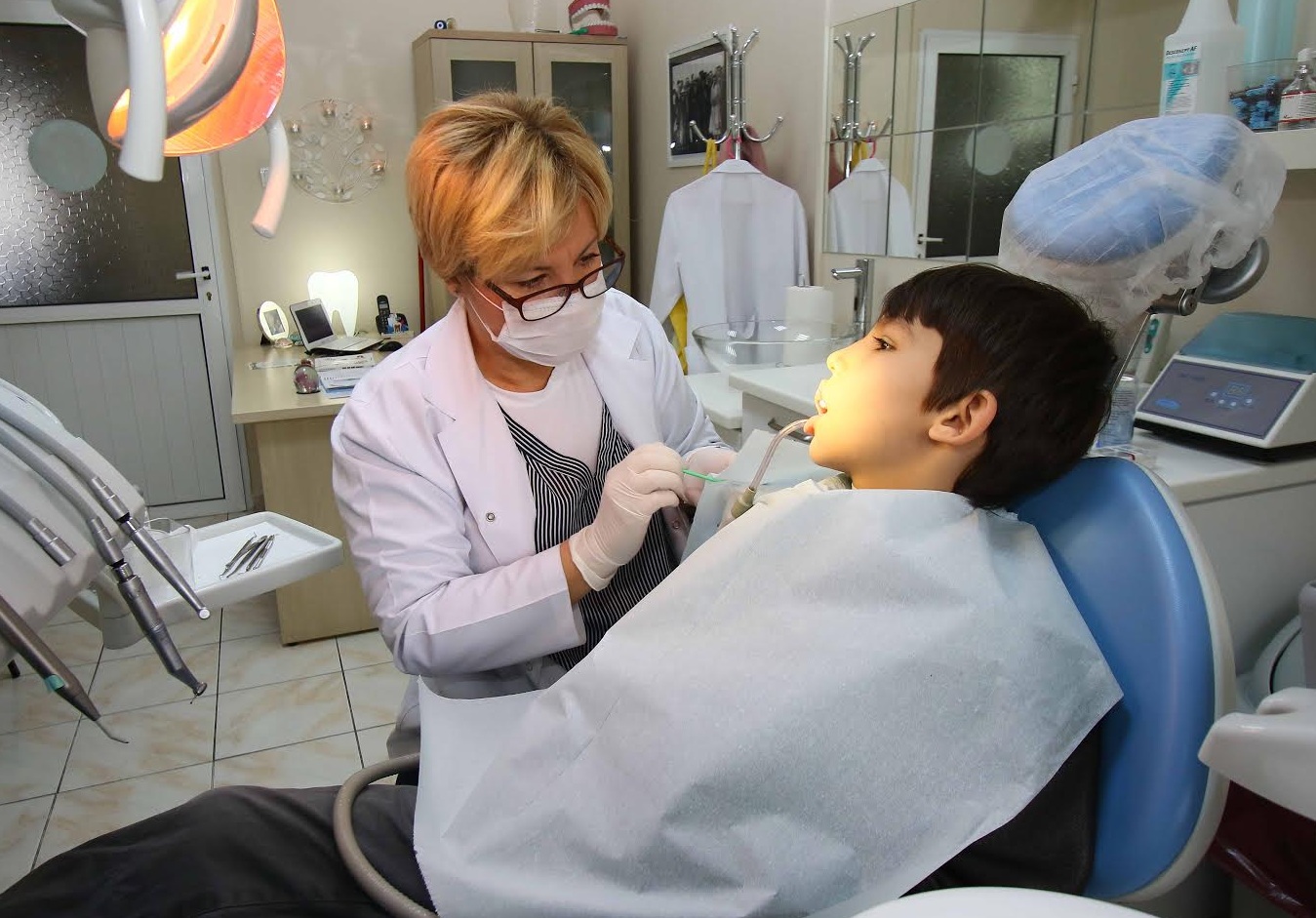 Renkli dişler mutlu gülüşler!