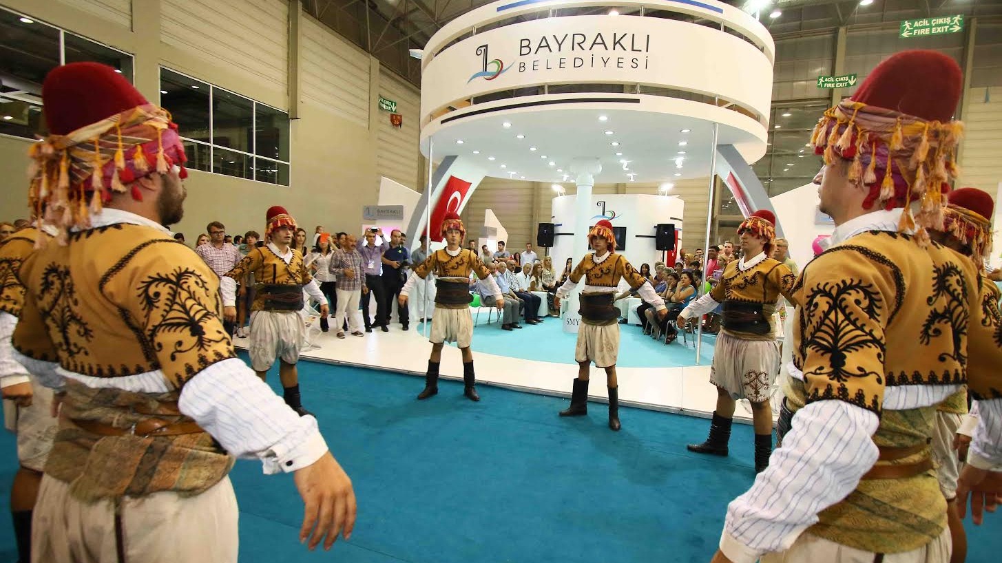 Bayraklı Belediyesi Fuar'da yerini aldı