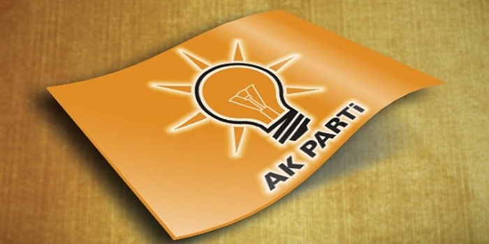 AK Parti 4 belediye başkanını  parti'den ihraç etti.