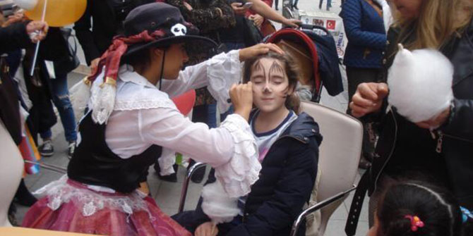 CHP Karşıyaka Kadın Kolları’ndan “Çocuk Hakları” için etkinlik