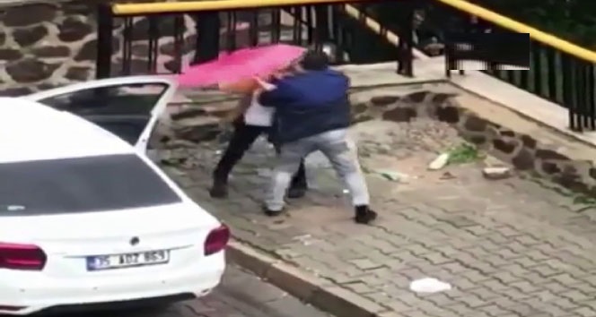 kadını acımasızca döven zanlı önce yakalandı sonra serbest bırakıldı