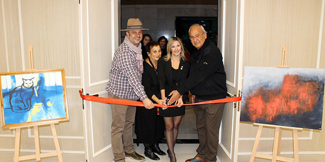 Bu serginin geliri öğrencilere burs olacak