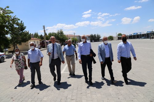 chp-milletvekilleri-atila-sertel-nihat-yesil-ve-yuksel-mansur-kilic-nigde-koylerinde-calisma-yapti.jpg