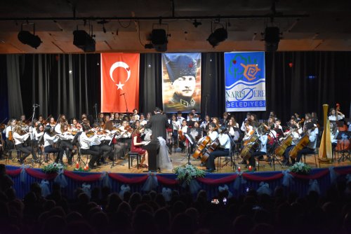 narlidere-cocuk-senfoni-orkestrasi-sahne-aliyor-2.jpg