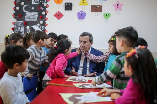 abdul-batur-minikler-konagi-ile-bu-bolgelerde-yasayan-cocuklarimiza-okul-oncesi-egitimde-firsat-esitligi-yaratmak-en-buyuk-amacimiz-dedi.jpg