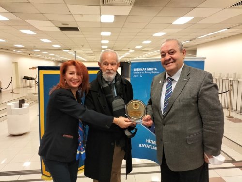 karsiyaka-rk-meslek-hizmet-odulu-foto-1-sebnem-guda-mehmet-tuzum-kizilcan-nedim-atilla.jpg