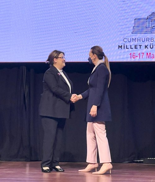 bakan-derya-yanik-rektor-prof-dr-nukhet-hotar.jpg