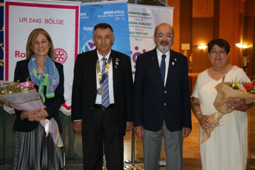 urla-rotary-devir-teslim-foto-7-ayse-aksoy-hamdi-coban-gokhan-aksoy-nilgun-coban.jpg