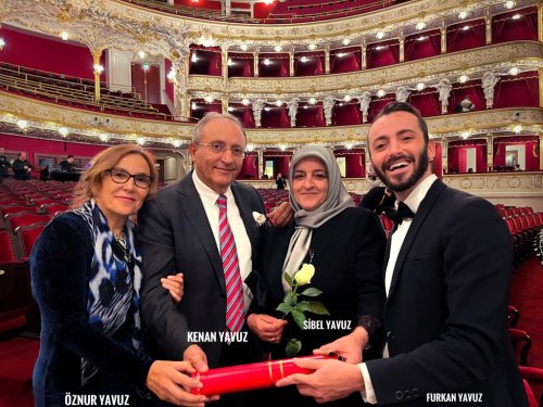 kenan-yavuz-ailesi-ile.jpg