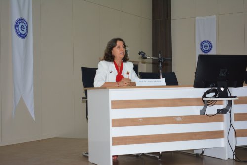 moderator-prof-dr-asiye-akyol-1.jpg