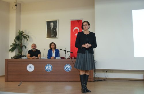 3-dokuz-eylul-universitesi-uygulamali-bilimler-yuksekokulu-muduru-prof-dr-ozlem-cakir.jpg