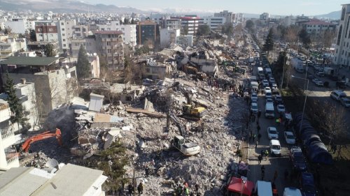 fitch-turkiye-ve-suriyedeki-depremin-mali-faturasi-4-milyar-dolar-1gk1.jpg