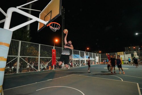 gaziemir-belediyesi-streetball-turnuvasi-7.jpg