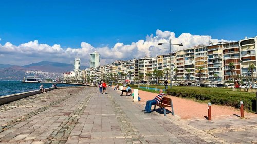 izmir-kordon-promenade.webp