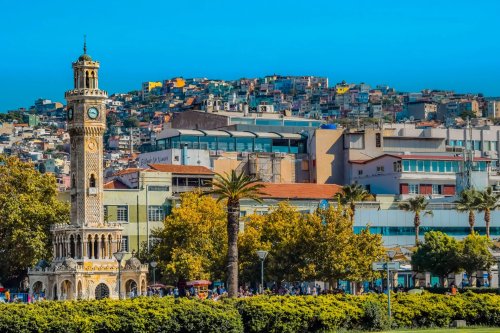 best-things-to-do-in-izmir-turkey-featured-izmir-clock-tower.webp
