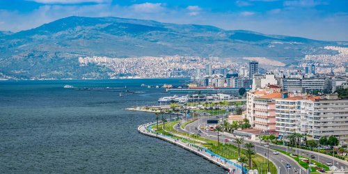 izmir-kordon-promenade-2.webp