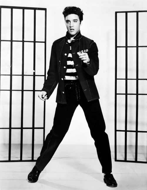 1200px-elvis-presley-promoting-jailhouse-rock.jpg
