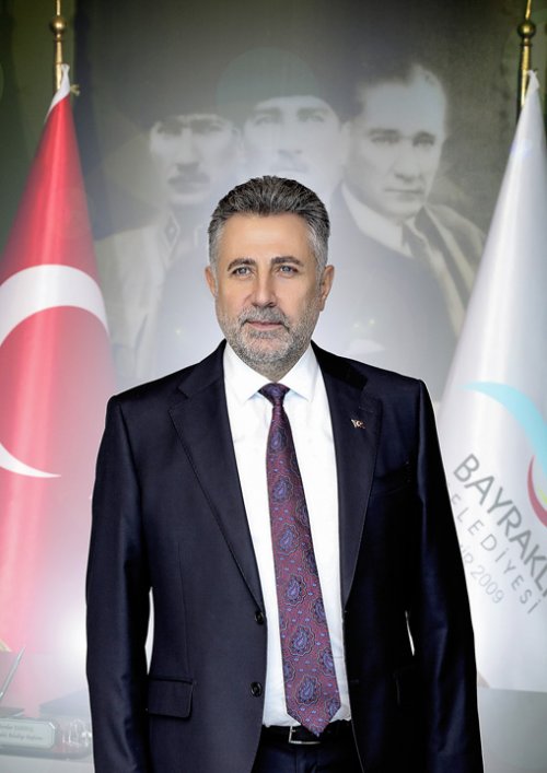 bayrakli-beldiye-baskani-serdar-sandal.jpg