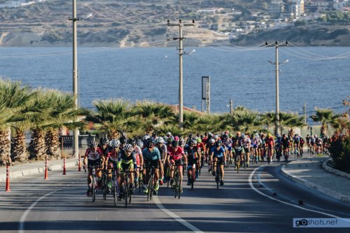 veloturk-gran-fondo-cesme-by-salcano-start-aldi7.jpg