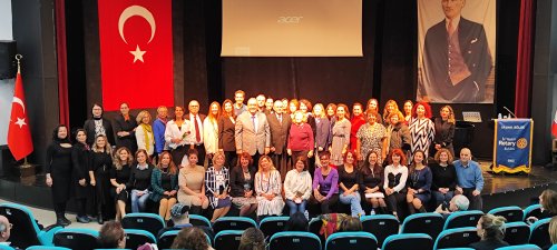 iyi-yasam-rotary-kulubunden-ogretmenlere-senlik-gibi-kutlama-foto-1.jpg