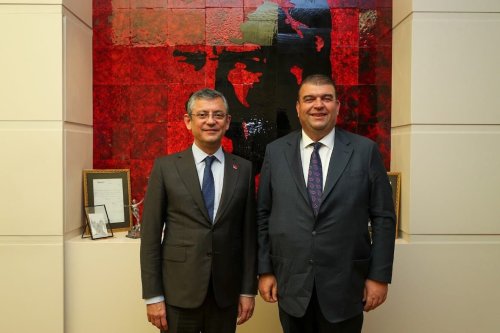 Başkan Yetişkin'den CHP Lideri Özgür Özel'e ziyaret