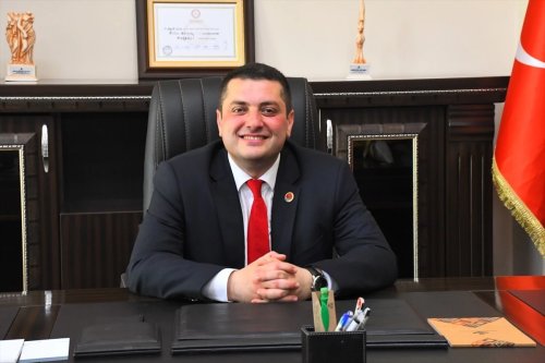 torbali-belediye-baskani-secilen-ovunc-demir-17073127-amp-001.jpg