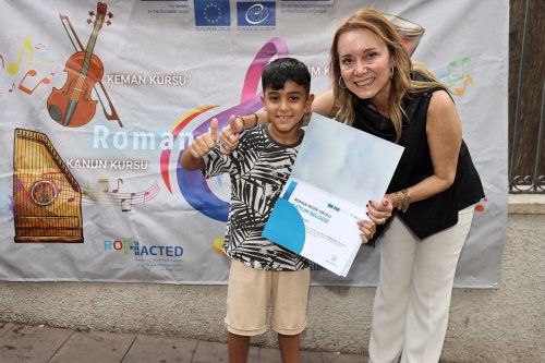 konakin-muzisyen-cocuklari-sertifikalarini-aldi-10.jpeg