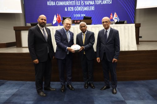 kuba-cumhuriyeti-ile-is-yapma-toplantisi-2-min.jpg