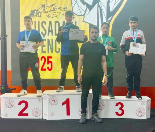 aliagali-karateciler-kusadasindan-5-madalya-ile-dondu-3.jpg