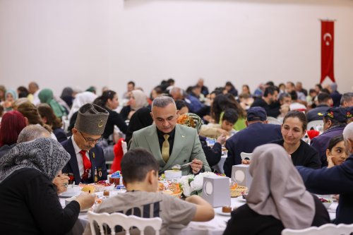 bucada-sehit-aileleri-gaziler-ve-yakinlari-icin-iftar-duzenlendi-6.jpg