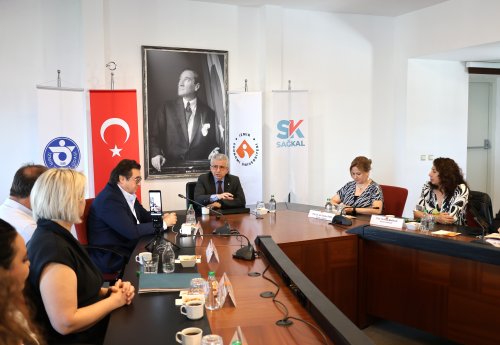 izmir-ekonomi-universitesi-ieu-ve-saglikta-kalite-dernegi-sagkal-toplum-sagligini-guclendirecek-yeni-projelerin-gelistirilmesi-hedefiyle-is-birligi-gerceklestirdi-1.jpg