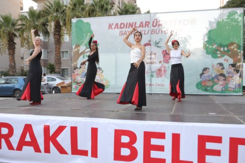 kadin-emegi-ve-dayanisma-gunleri-bayraklida-basladi-2.jpeg