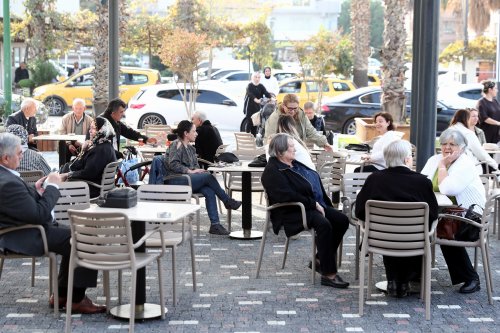 albest-meydan-kafe-bir-ayda-37-bin-kisiyi-agirladi-6.jpg