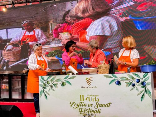 urlada-uc-gun-boyunca-zeytin-ve-sanat-konusuldu-12.jpeg