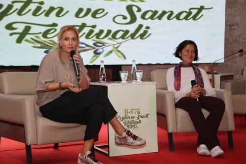urlada-uc-gun-boyunca-zeytin-ve-sanat-konusuldu-3.jpeg