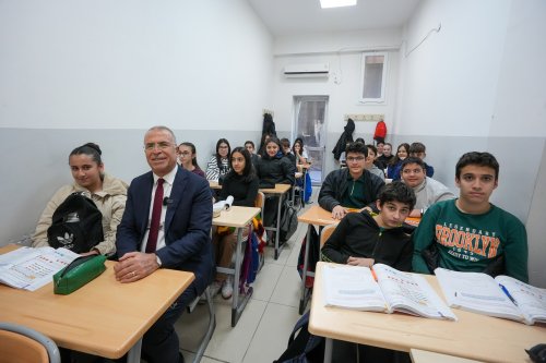 gaziemir-belediyesinden-ogrencilere-ucretsiz-egitim-hizmeti-1.jpg