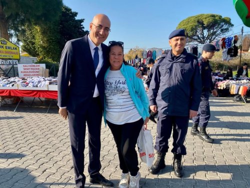kaymakamimiz-sayin-ihsan-emre-aydin-ilcemiz-sali-pazarini-ziyaret-ederek-pazarci-esnafi-ve-hem-1.jpg