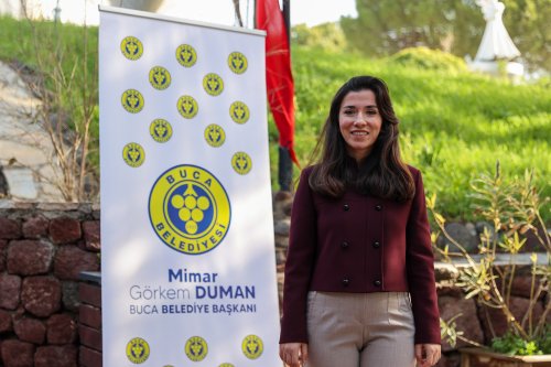 demet-dilenc-buca-belediyesi-kadin-ve-aile-hizmetleri-muduru.jpg