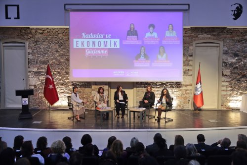 kadinlar-ve-ekonomik-guclenme-konakta-masaya-yatirildi-6.jpeg