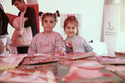 bayraklida-cocuk-kitap-senligi-yogun-ilgi-gordu-6.jpeg