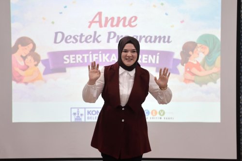 anne-destek-programi-mezunlari-sertifikalarini-baskan-mutludan-aldi-4.jpeg