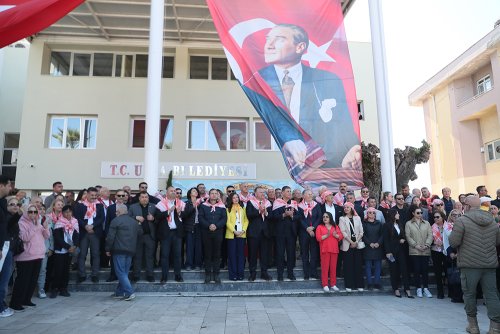 urla-enginar-festivali-coskuyla-basladi-sokaklar-solene-dondu-14.jpg
