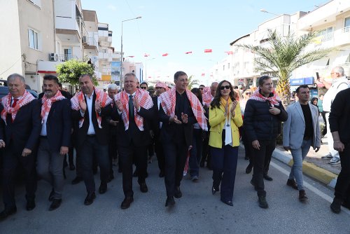 urla-enginar-festivali-coskuyla-basladi-sokaklar-solene-dondu-2.jpg