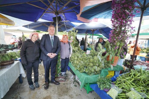 urla-enginar-festivalinde-ikinci-gun-coskusu-1.jpg