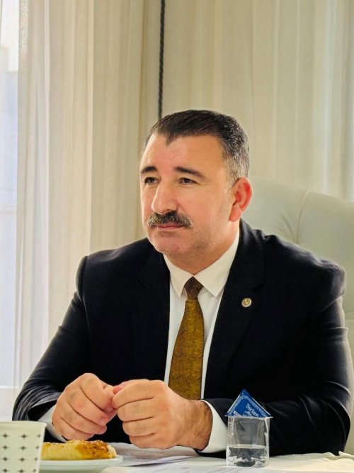 vatansiz-insan-koksuz-insandir-koksuz-insan-da-ruzgarin-onunde-savrulan-yaprak-misali-nereye-gid.jpg