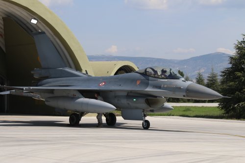 aw701668-20.jpg