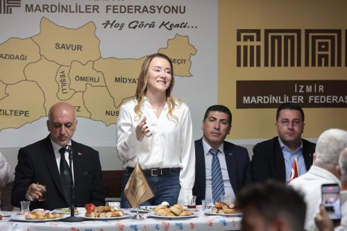 hibquznwuaapkqr.jpg