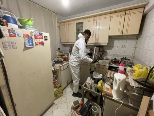 konakta-cop-eve-gecit-verilmedi-10-ton-atik-cikarildi-8.jpeg